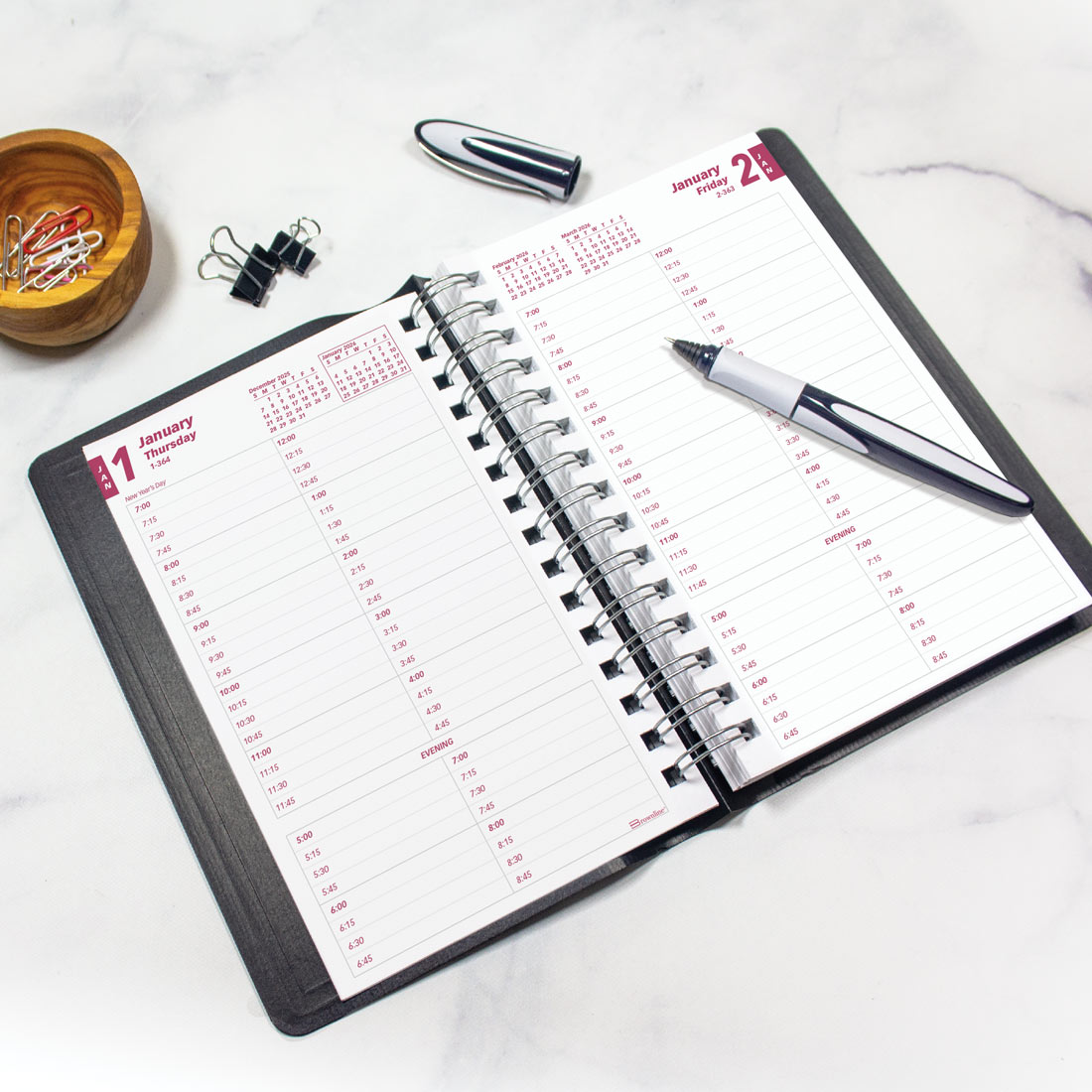 Brownline Essential Daily Planner 2026, English, Black CB800.BLK-26