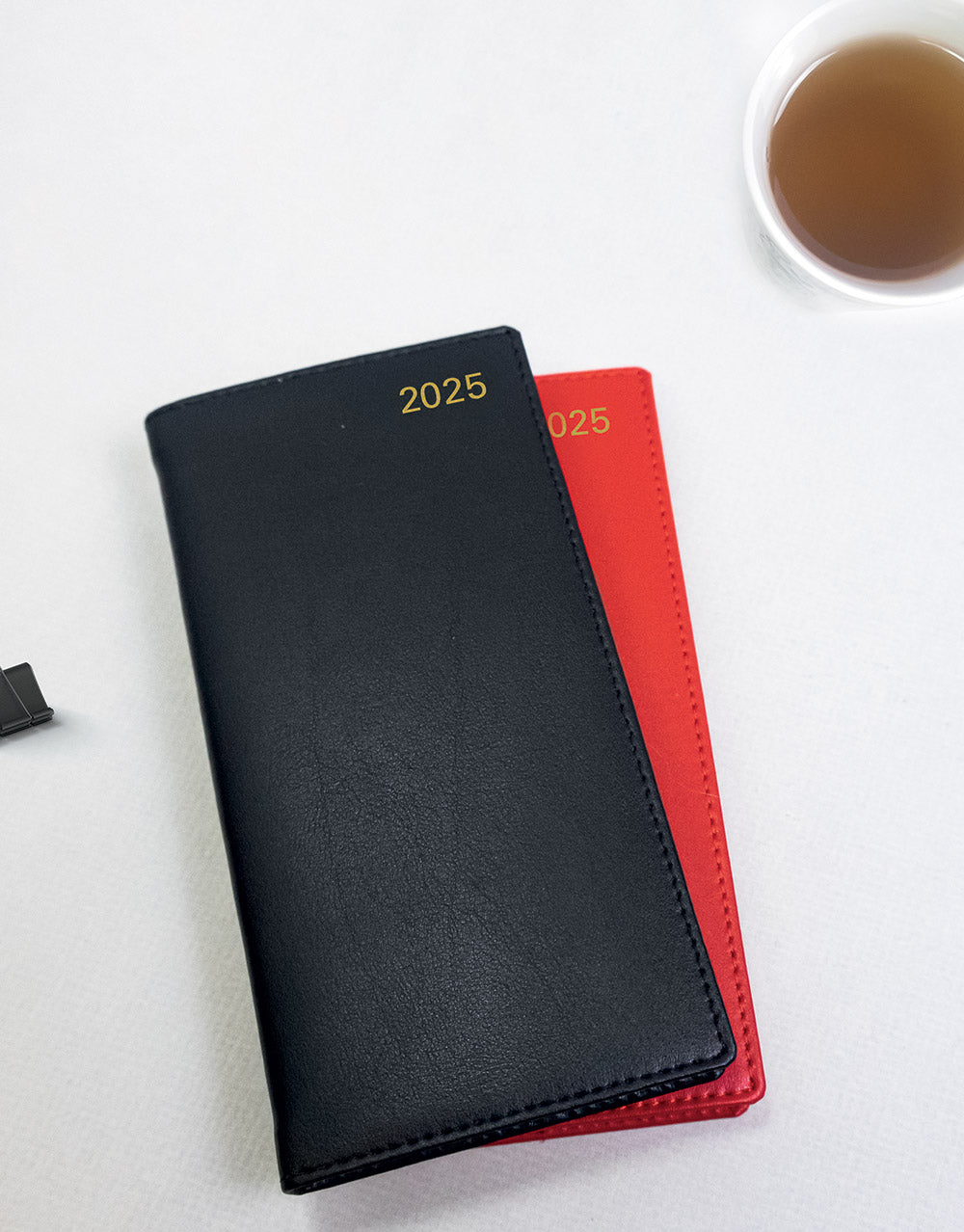 Belgravia Slim Week to View Leather Diary with Planners 2025 - English - 25-C33SURD#colour_red