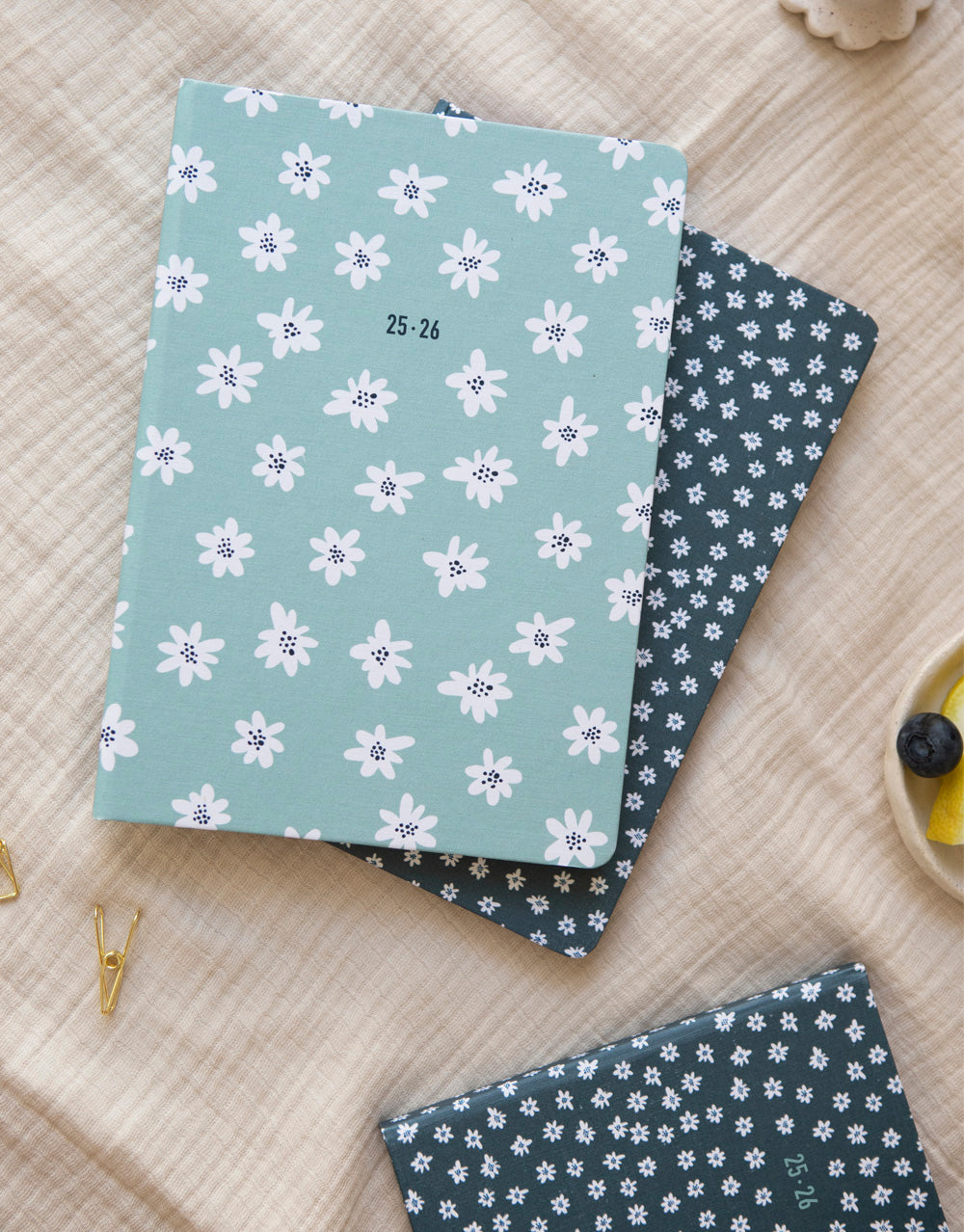 Letts Daisies Planner 2025-2026 #colour_daisies-mint